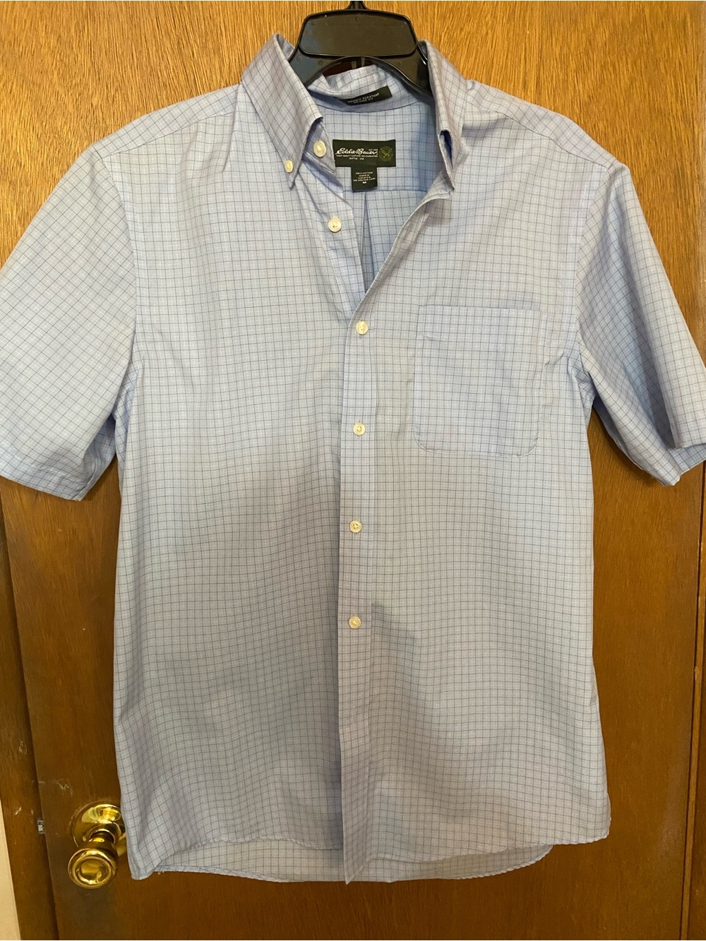 Men’s Eddie Bauer wrinkle resistant shirt